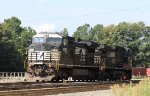 NS 8356 & 8901 sit in Glenwood Yard